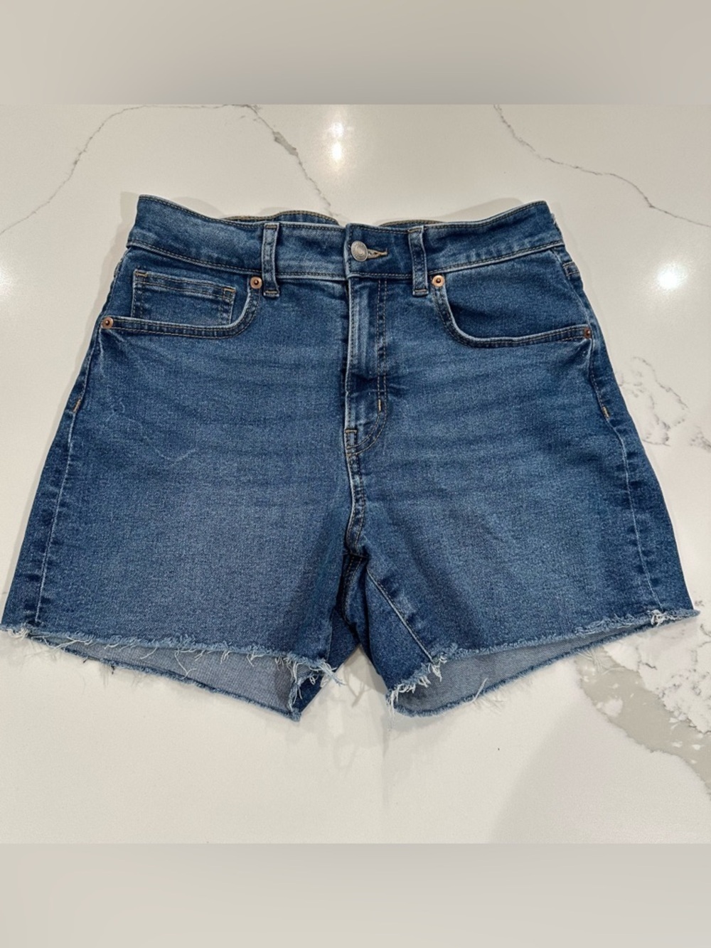 H&M High Rise Blue Denim Cut Off Jean Shorts Womens 8 Curvy Fit Raw Hem Capsule